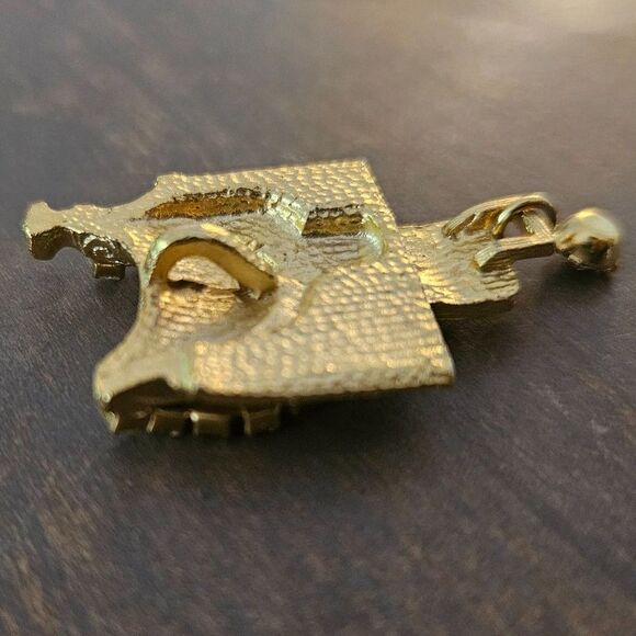 Rhinestone COWGIRL Horse Saddle Necklace Pendant Gold Tone Equestrian Riding - Picture 2 of 4